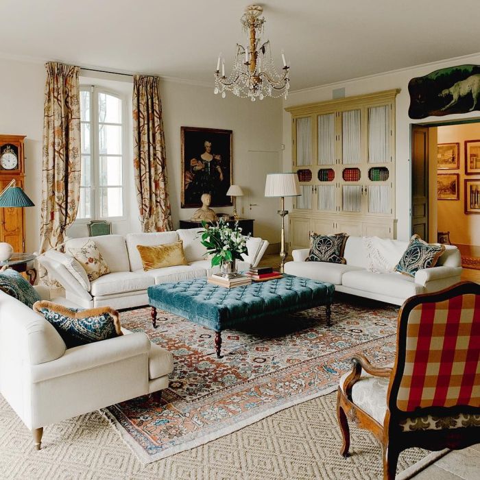 How to decorate a french country living room